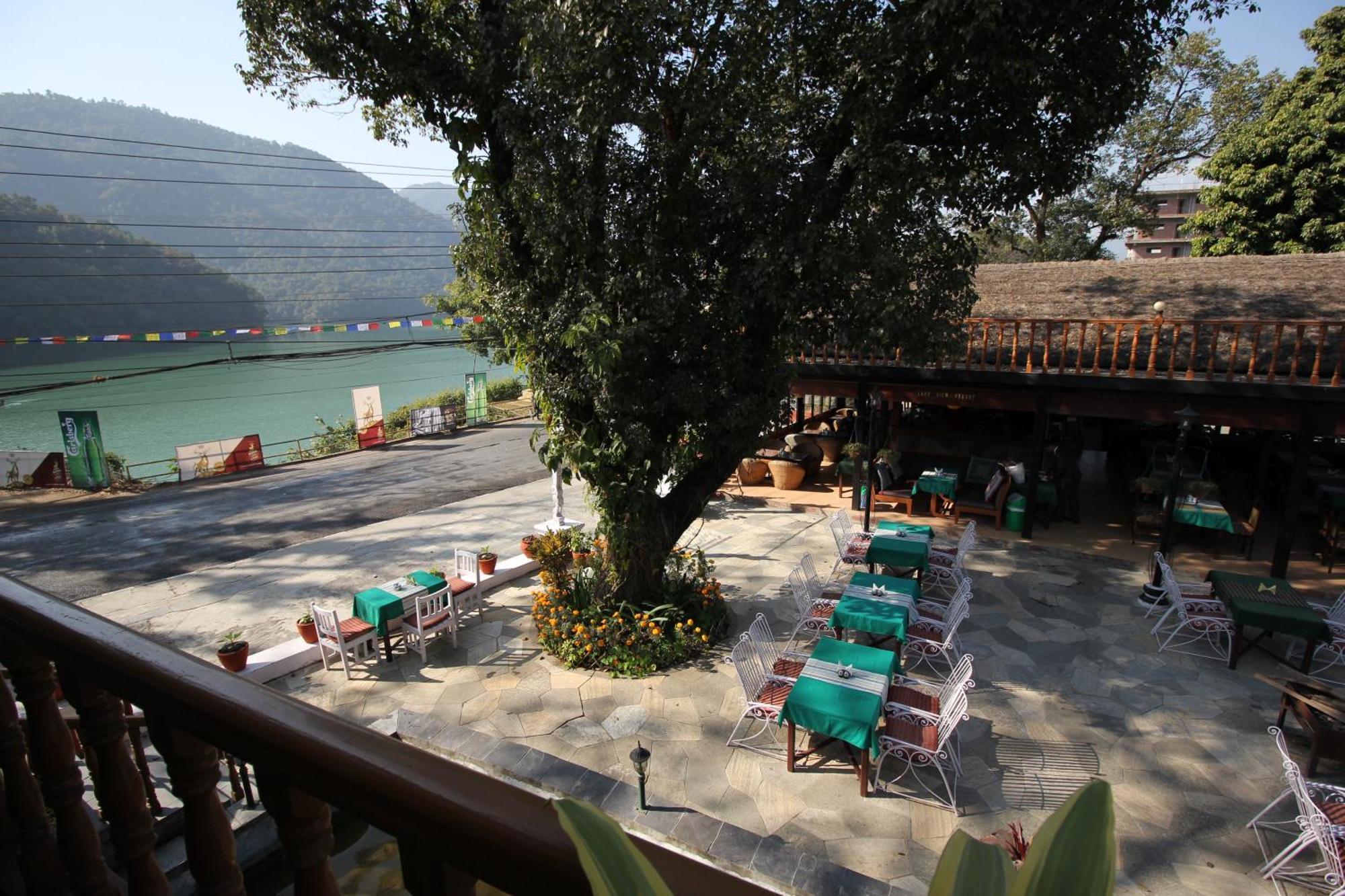 Lake View Resort Pokhara Esterno foto