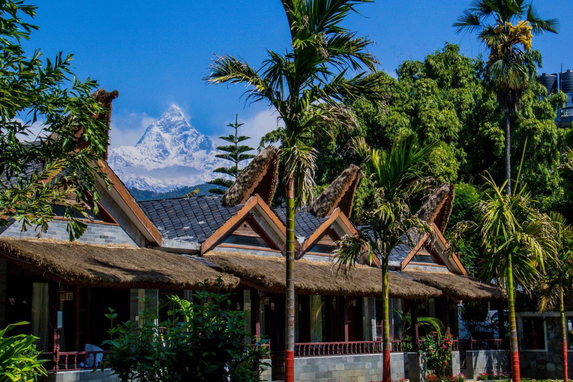 Lake View Resort Pokhara Esterno foto