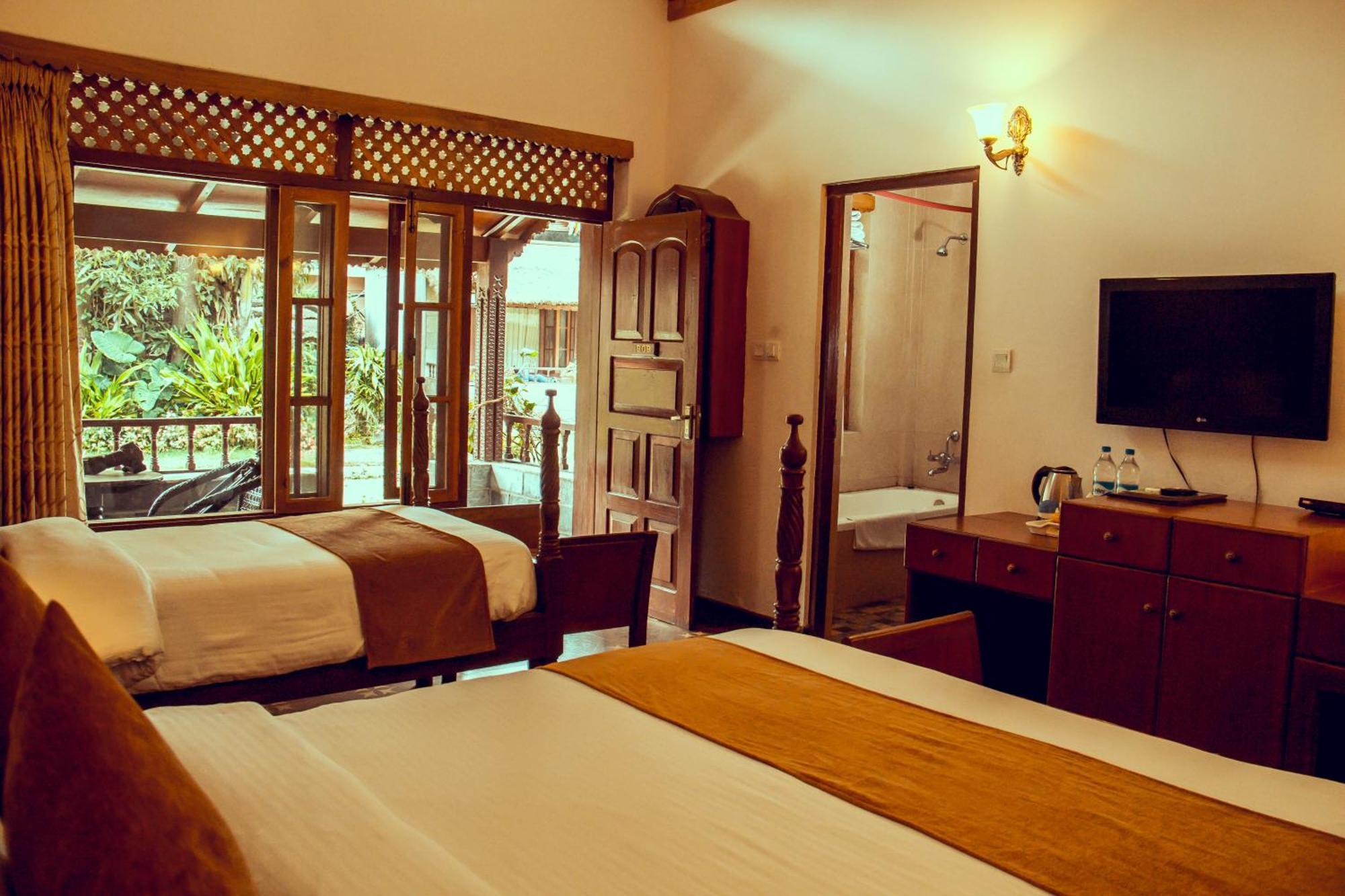 Lake View Resort Pokhara Esterno foto