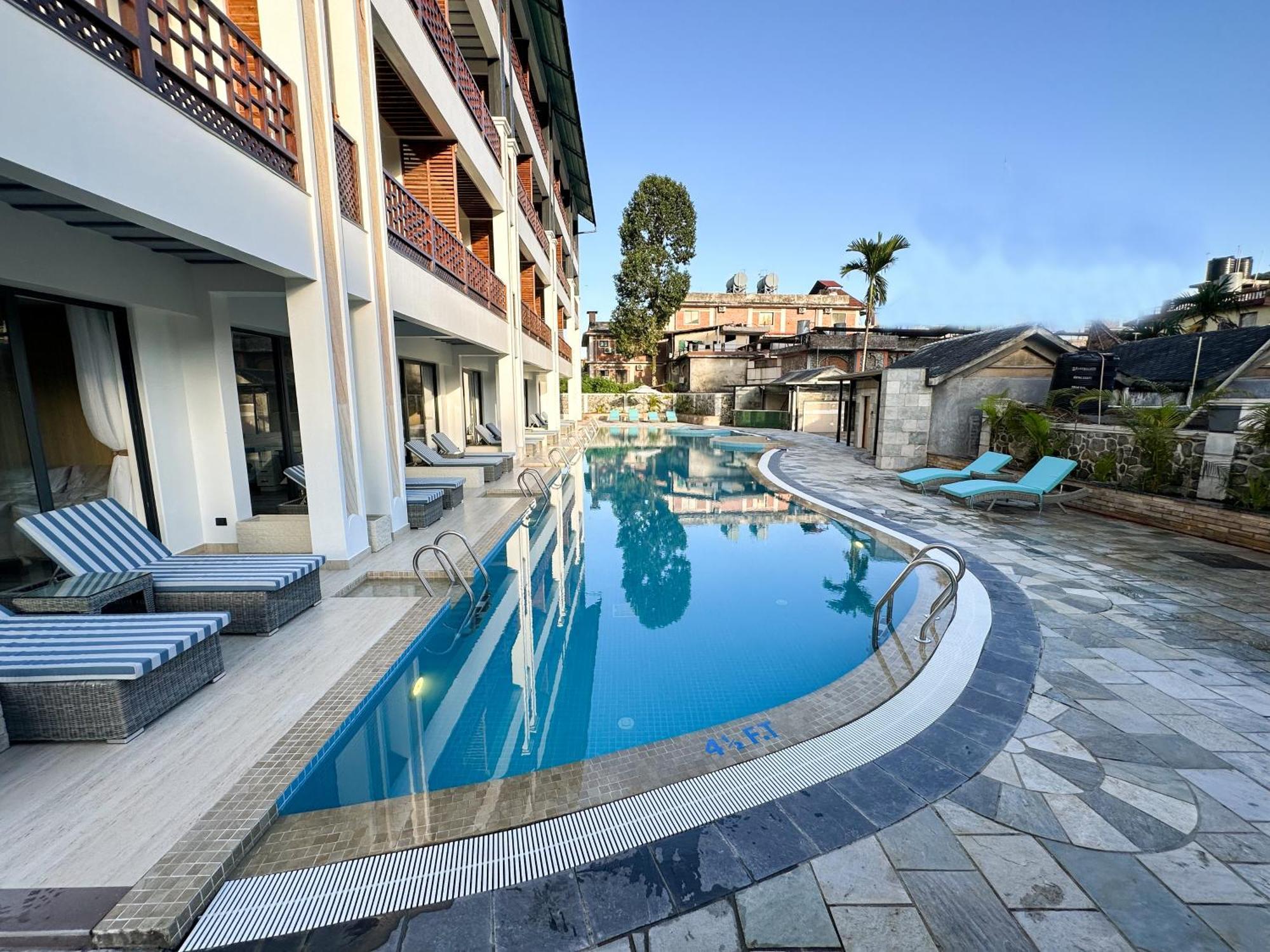Lake View Resort Pokhara Esterno foto