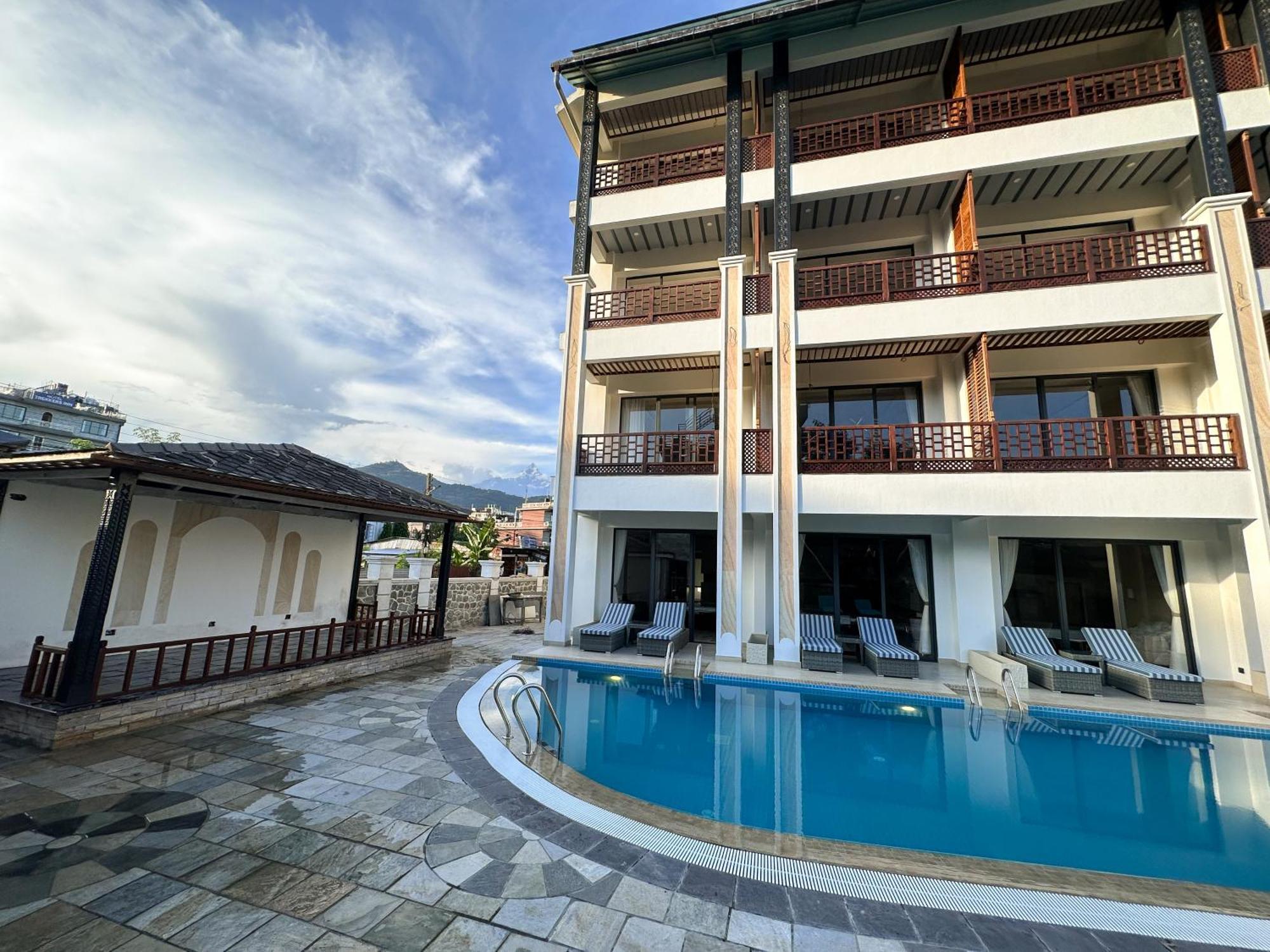 Lake View Resort Pokhara Esterno foto