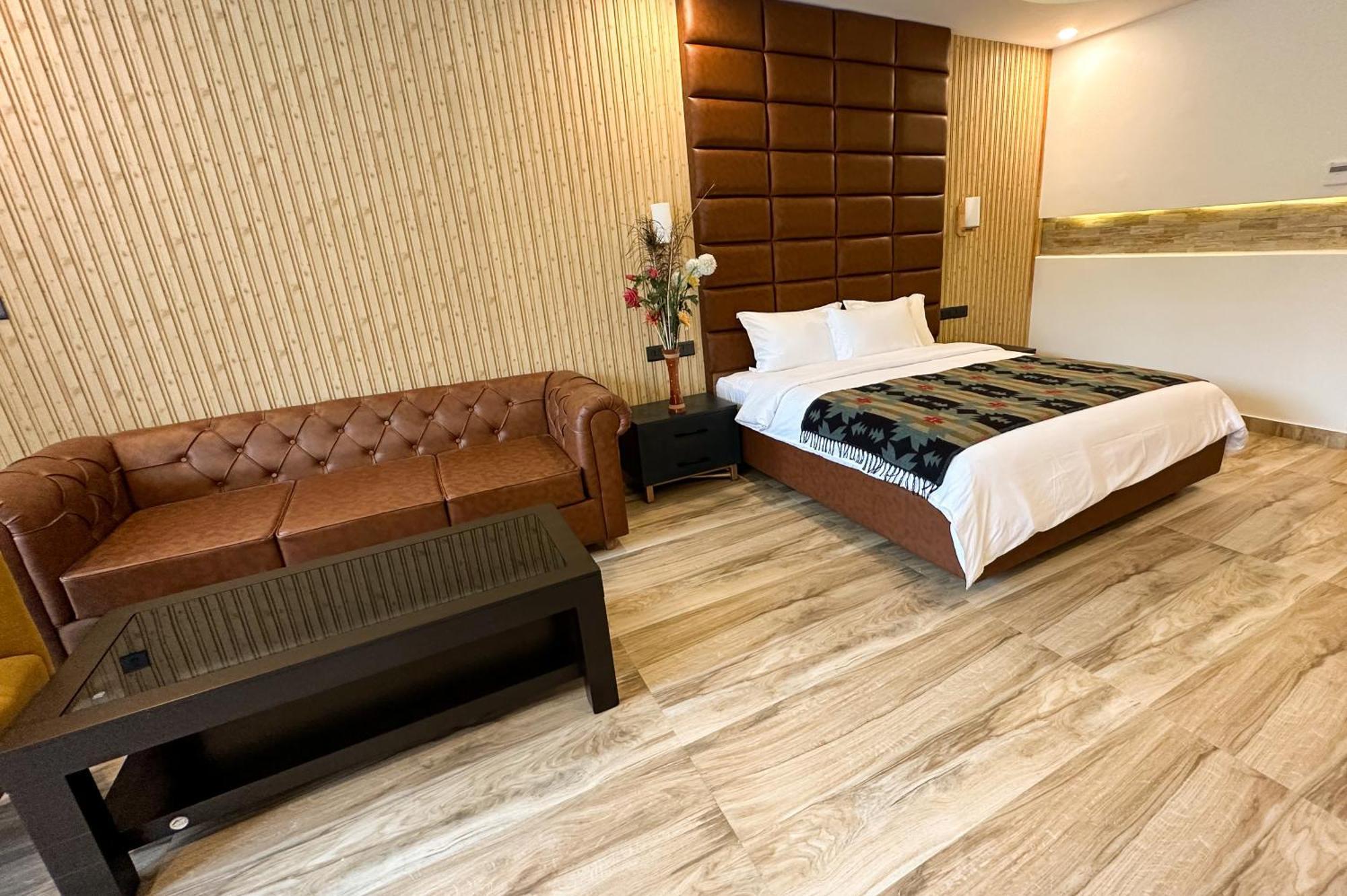 Lake View Resort Pokhara Esterno foto
