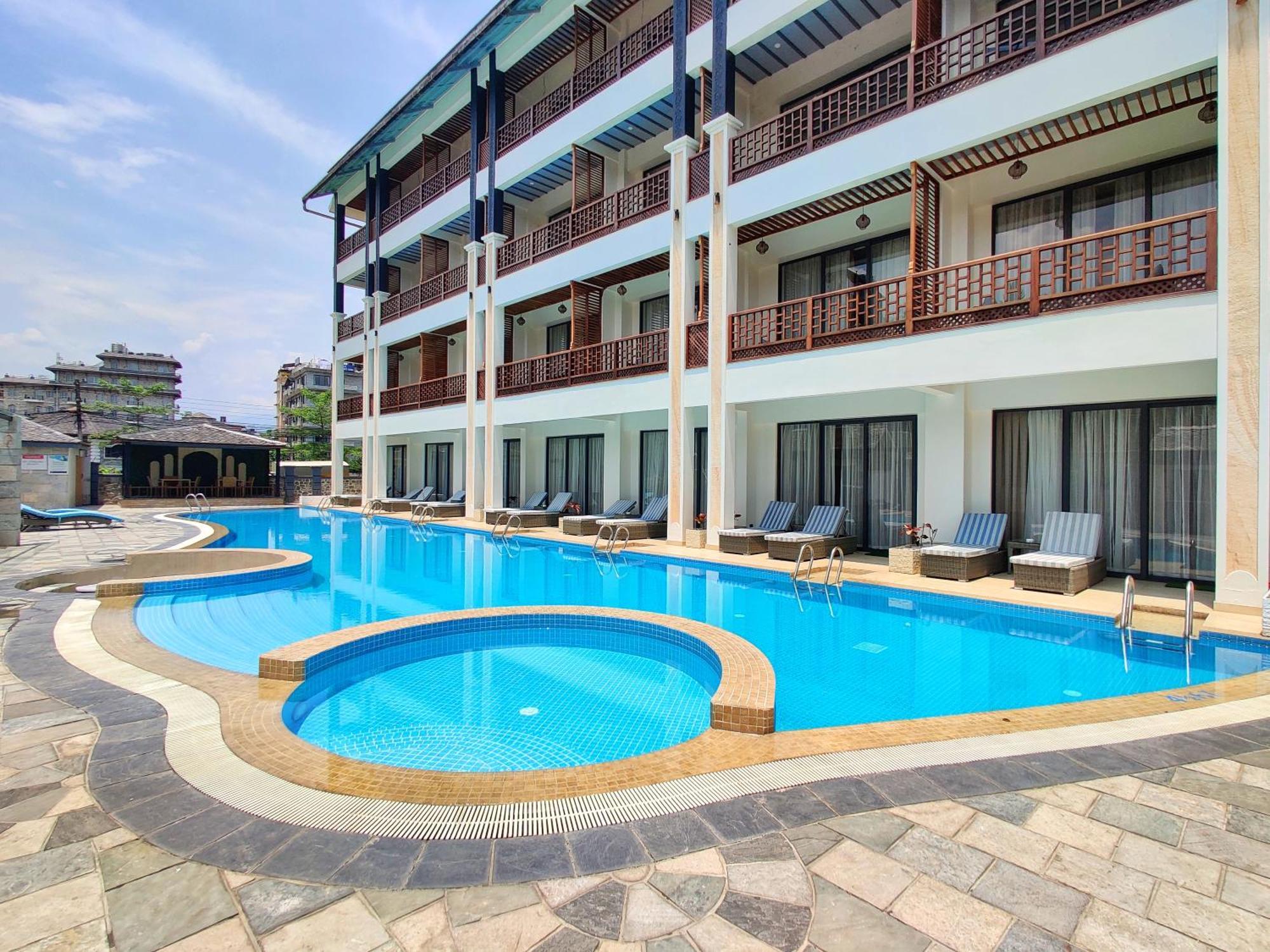 Lake View Resort Pokhara Esterno foto
