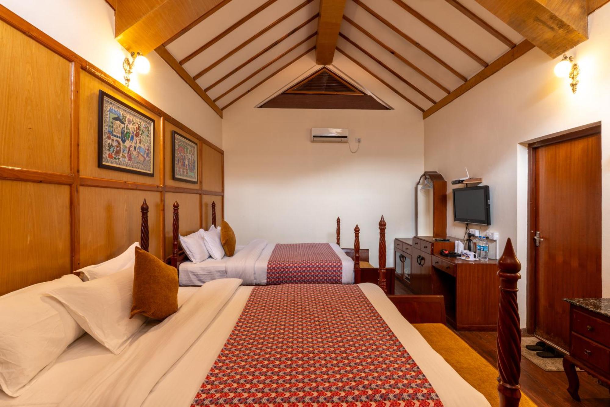 Lake View Resort Pokhara Esterno foto