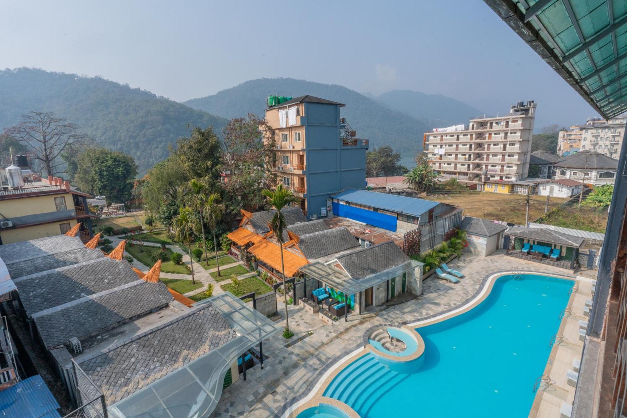 Lake View Resort Pokhara Esterno foto